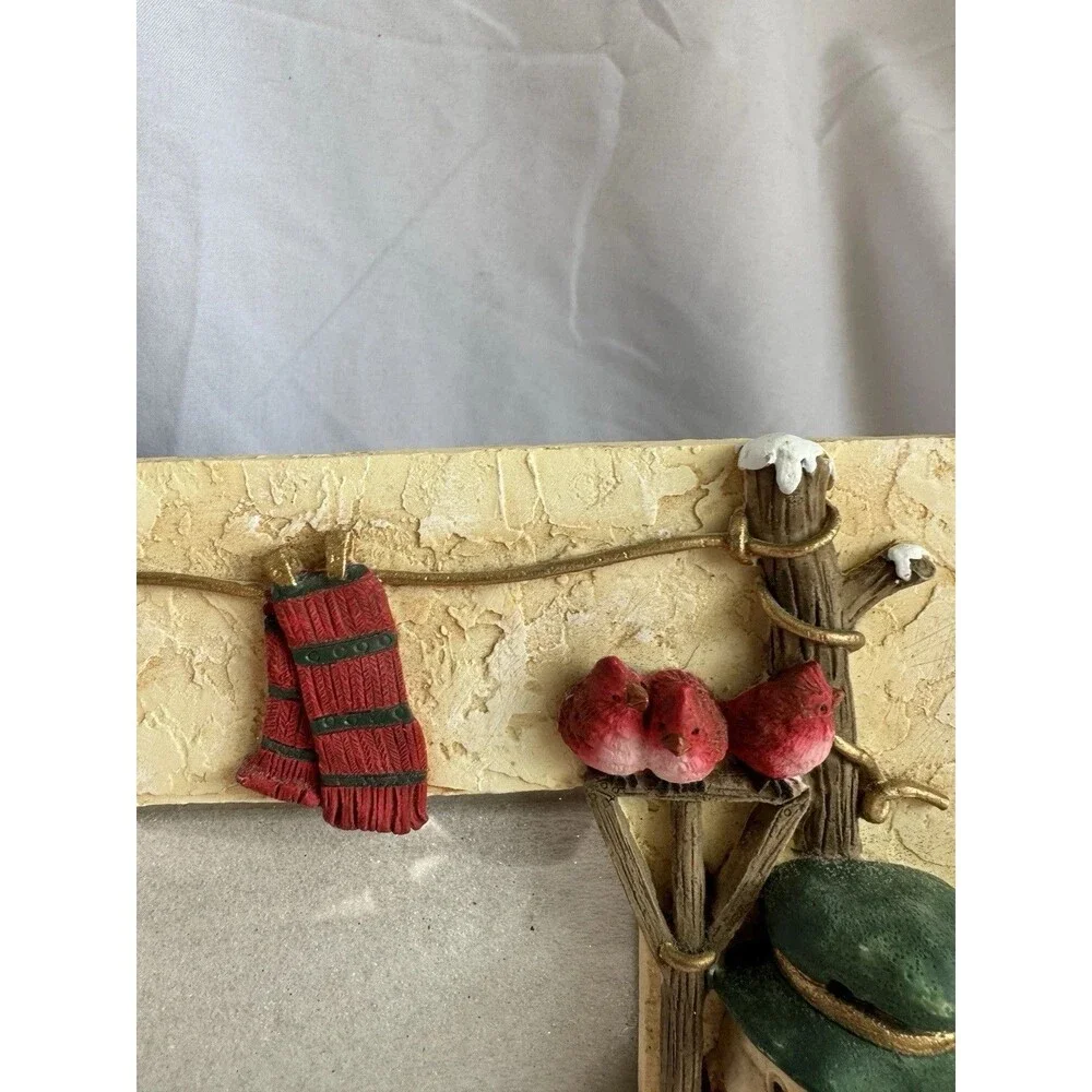 Snowman Themed Resin 4x6 Photo Frame Winter Scene Cardinals